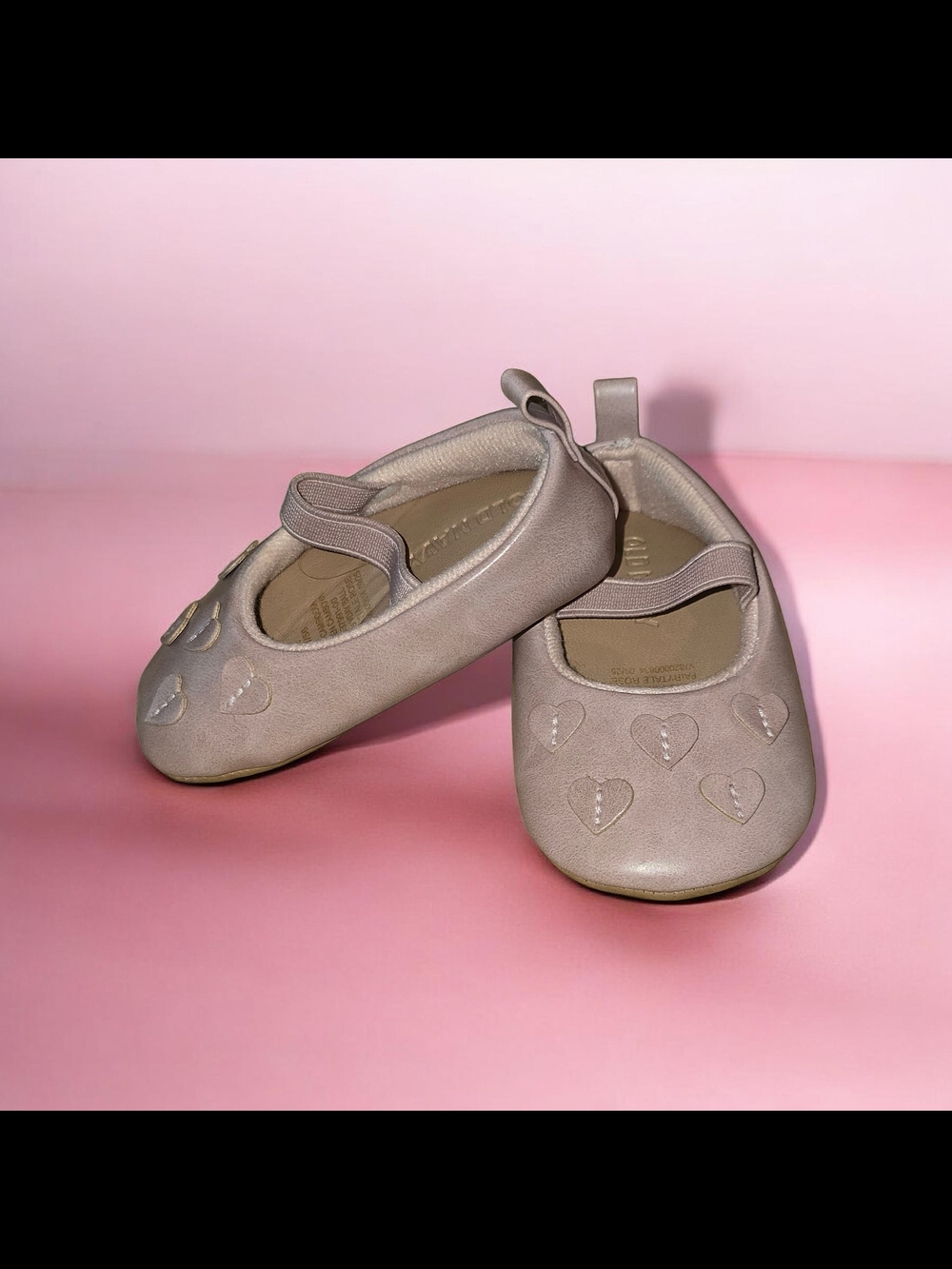 Old Navy Beige Heart Mary Jane Baby Shoes Size 6-12 Months